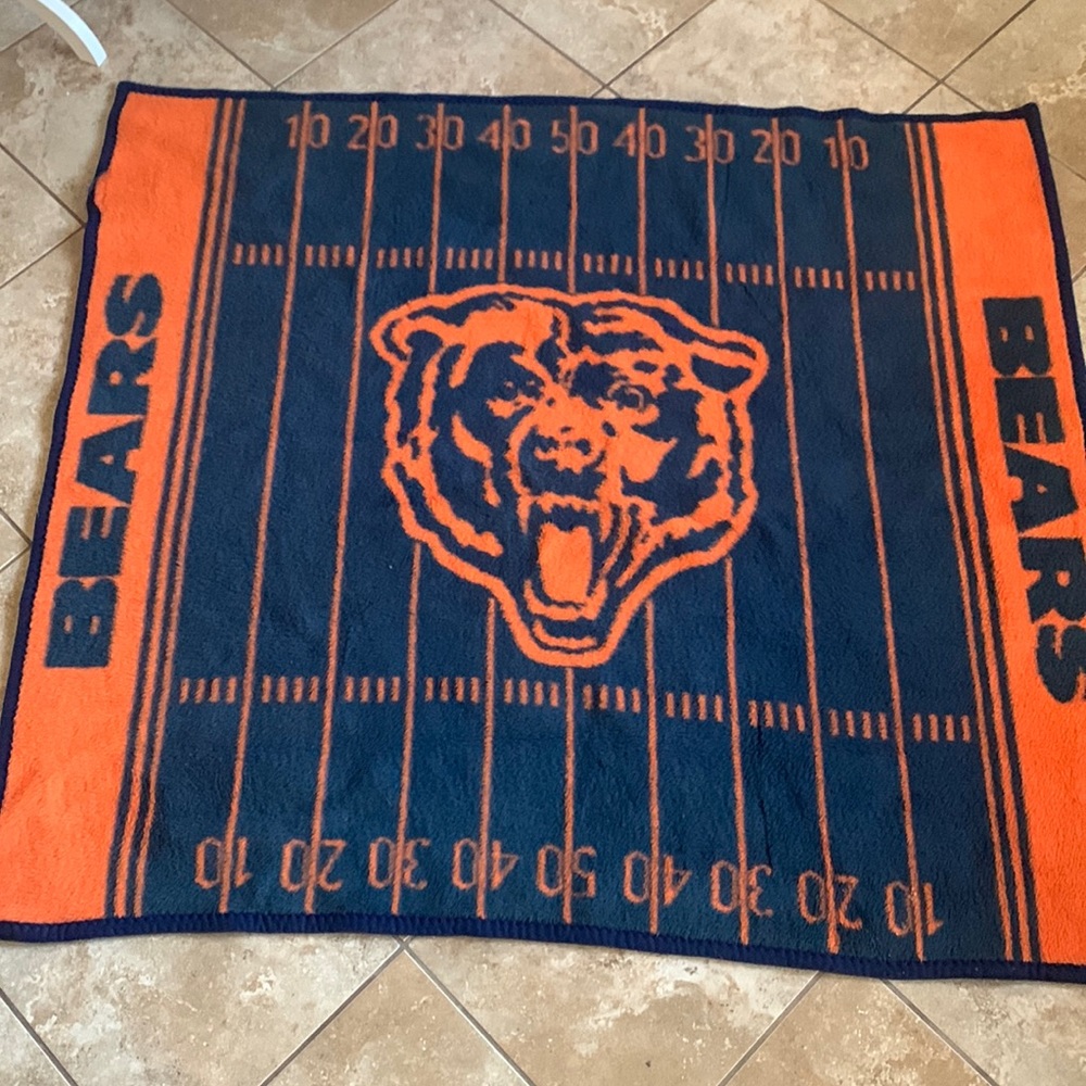 Vintage NFL Chicago Bear bench warming blanket